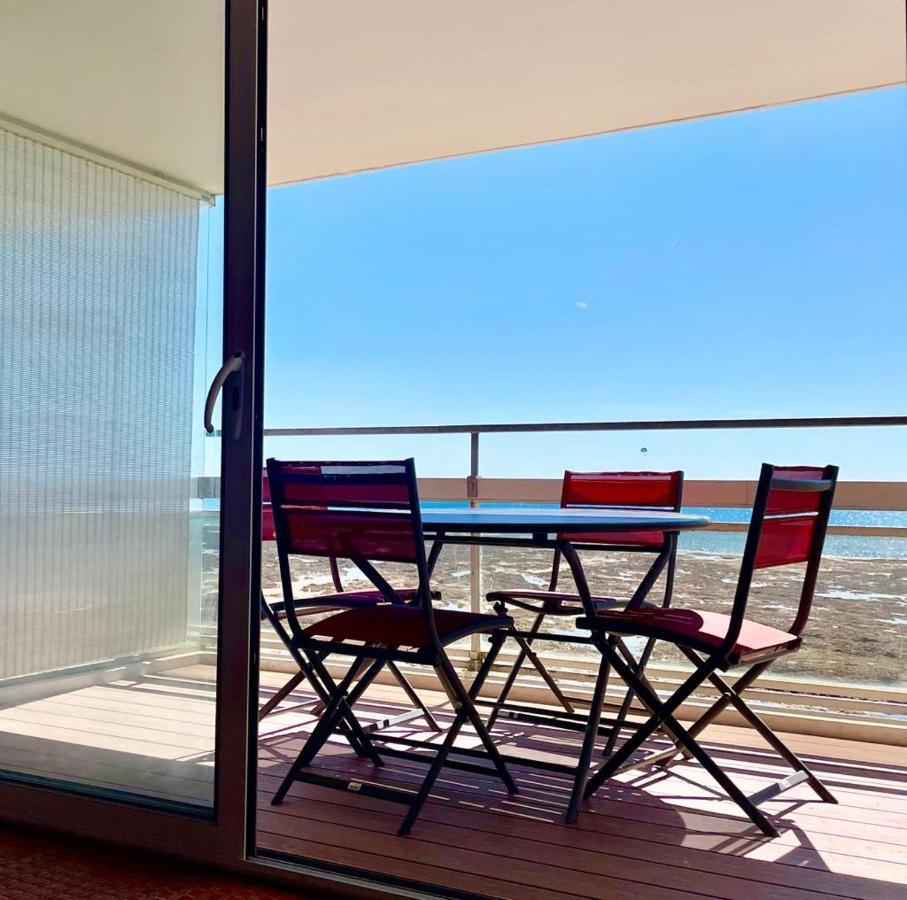 Large Studio Direct Access To The Beach 포르니세 외부 사진