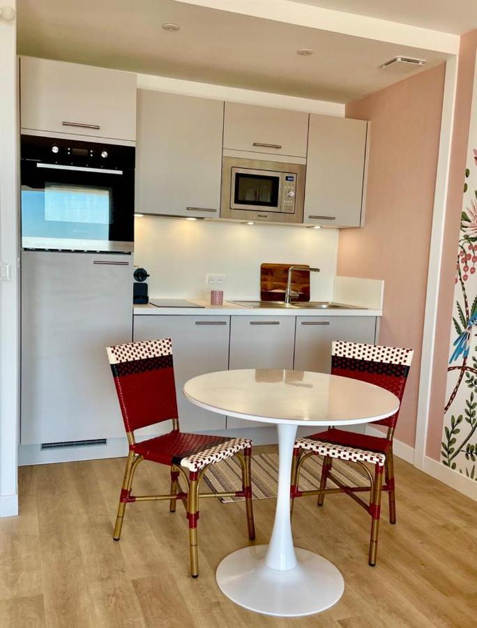 Large Studio Direct Access To The Beach 포르니세 외부 사진